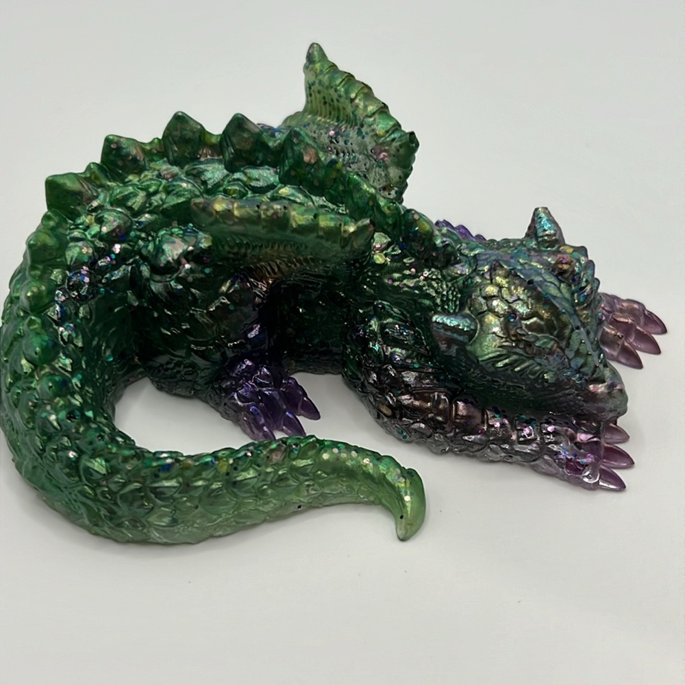 Dragon figurine / sculpture in green and purple - Picture 6 of 11